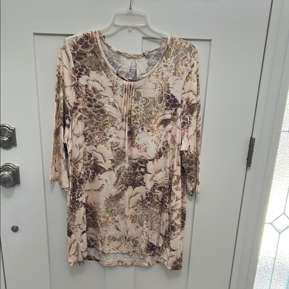 Soft Surroundings Tan Cream Relaxed Graphic Tunic